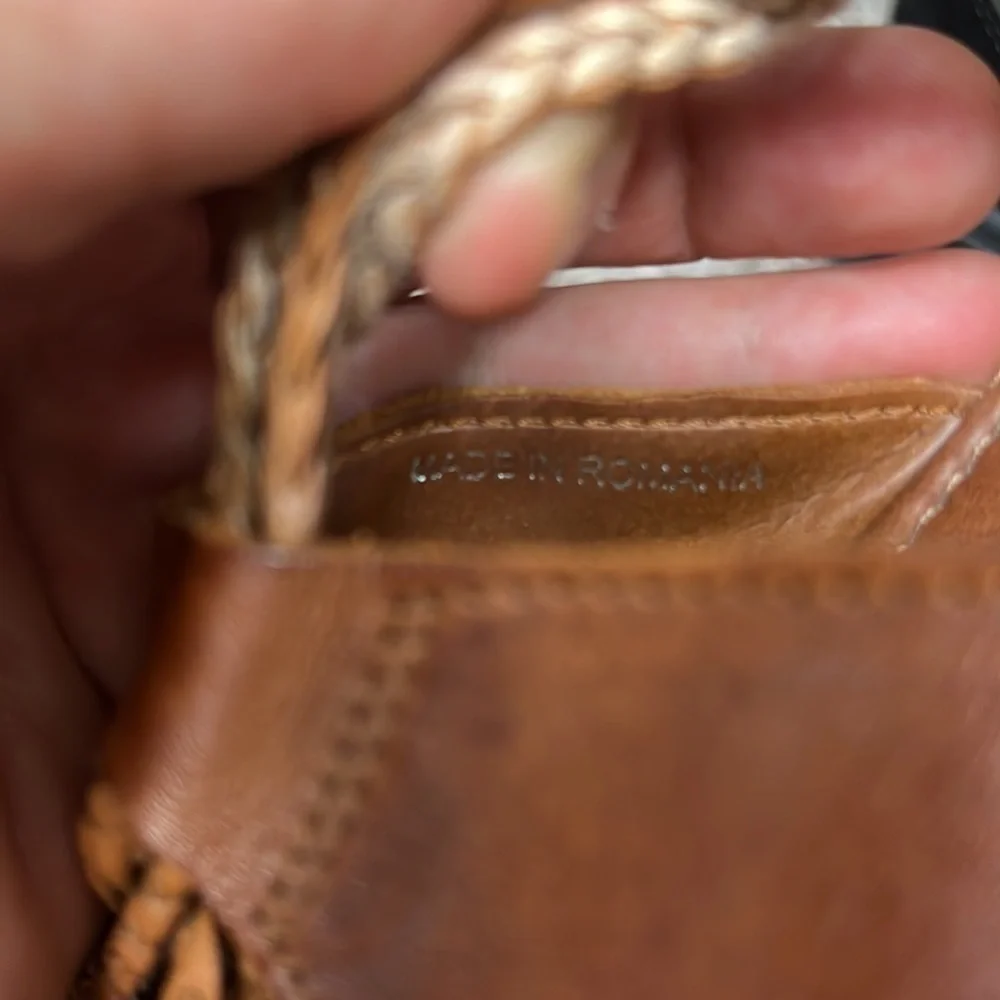 Aldo Tan Cognac Braided Vegan Leather Crisscross Keyhole Wedge Size 38 US 7.5
